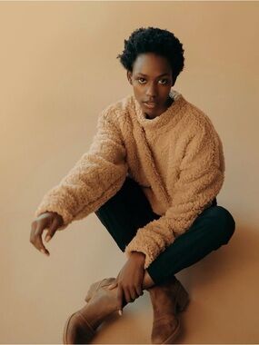 Albion Fit Sherpa Crop in Toffee